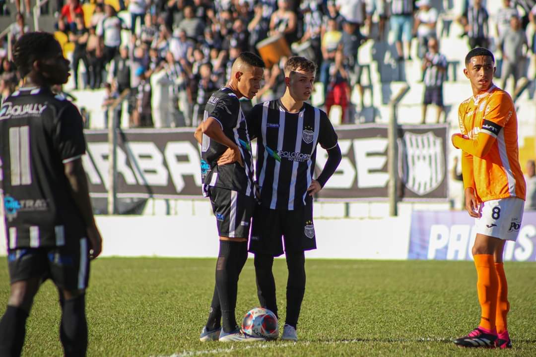 União Barbarense fica no empate e busca classificação na quarta-feira