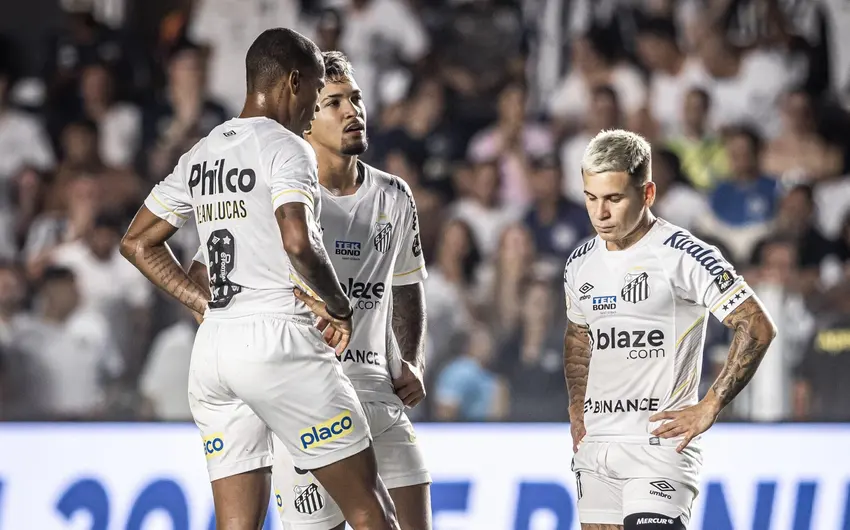 Santos perde do Fortaleza na Vila e é rebaixado para Série B do Campeonato  Brasileiro - Diário do Peixe