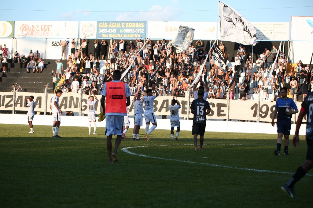 JOGO COMPLETO: GRÊMIO SÃO-CARLENSE X UA BARBARENSE, QUARTAS